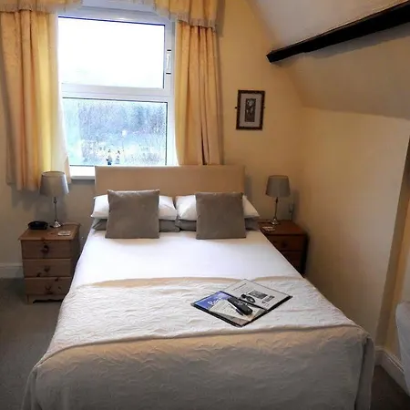 The Pendennis Guest House 4*